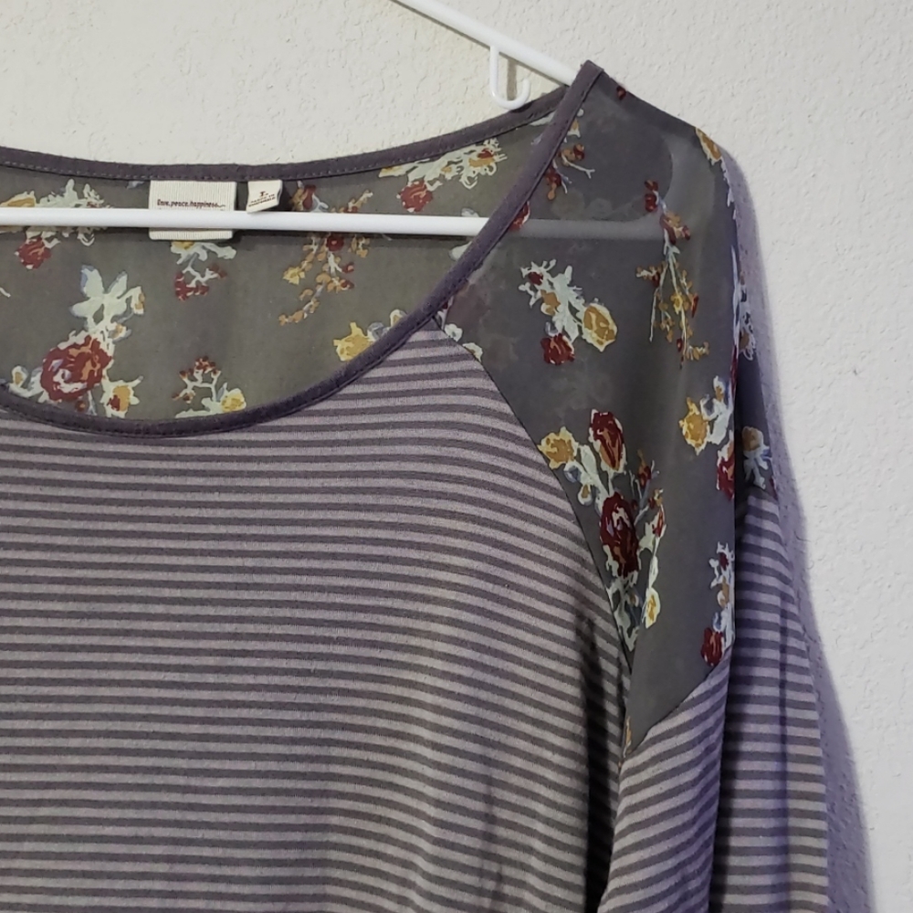 Mudd long sleeve top